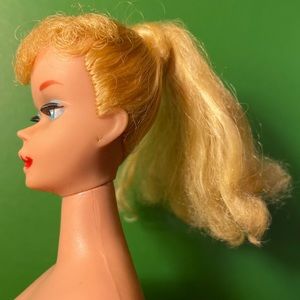 Vintage Barbie. #6. Great condition. Early 60s. Mattel.